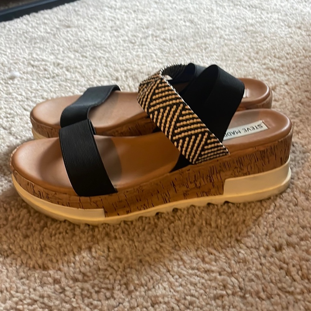 Size 8 Steve Madden platform shoes